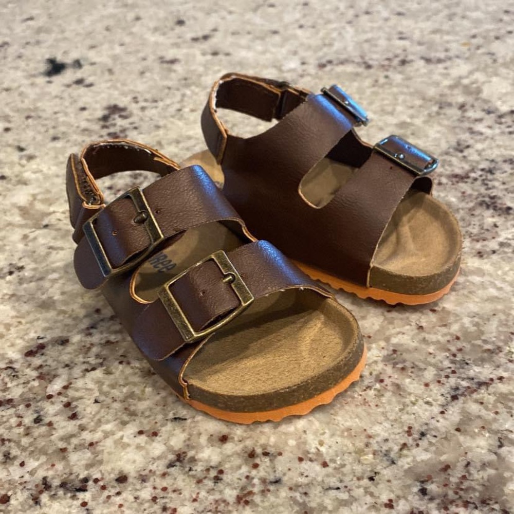 Little Kid/Toddler Size 5 Sandals